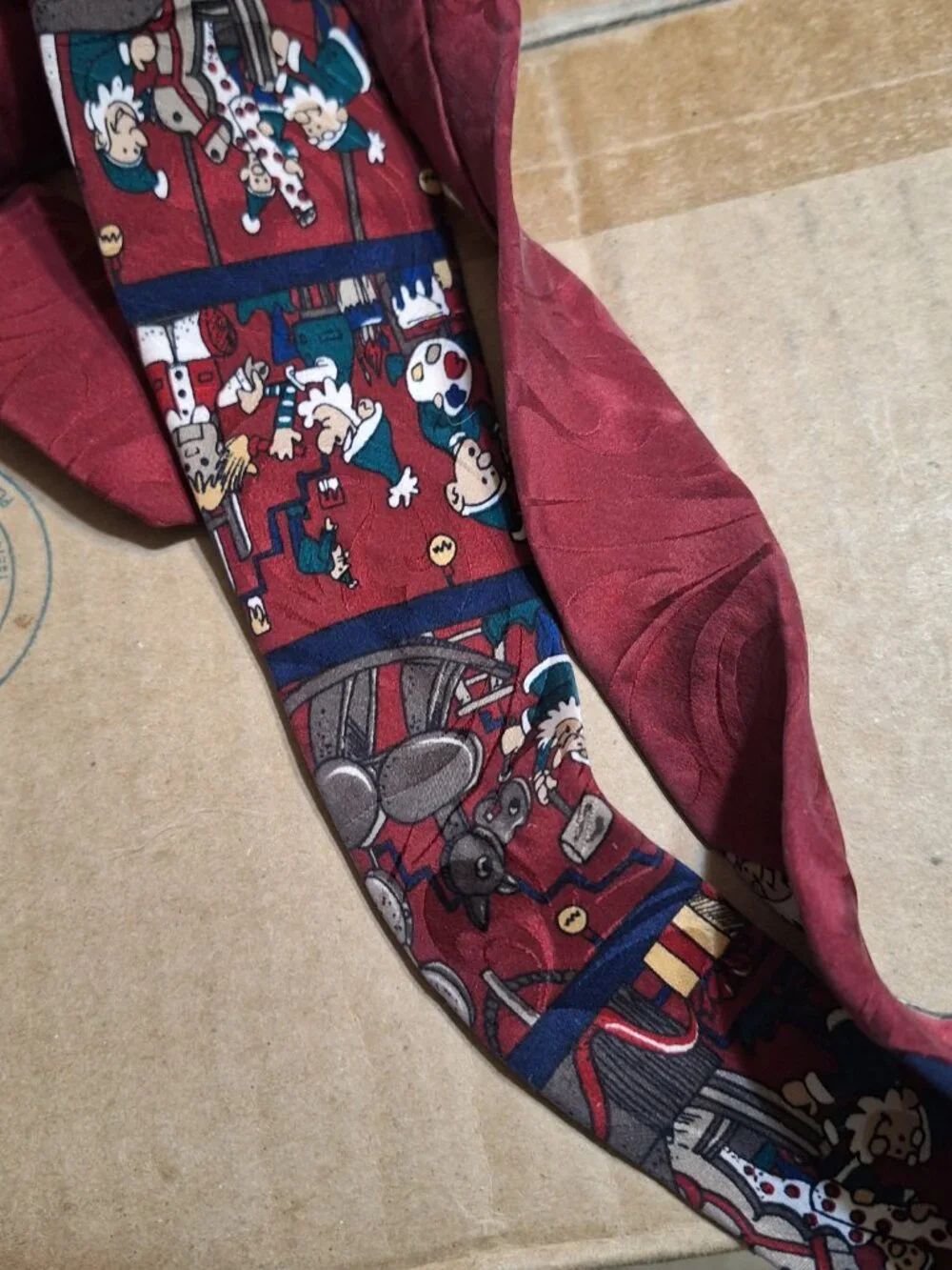 stuart hughes elf tie